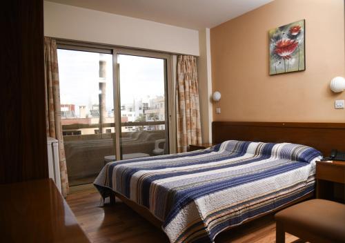 Elysso Hotel - image 3