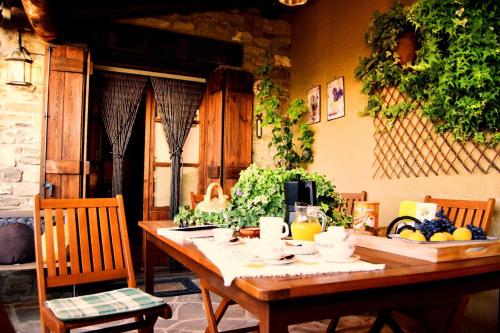  Casa Rural Pedro - Artieda, Pirineo in 50638 Artieda