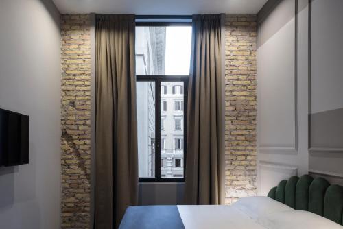 Chapter Roma - image 12