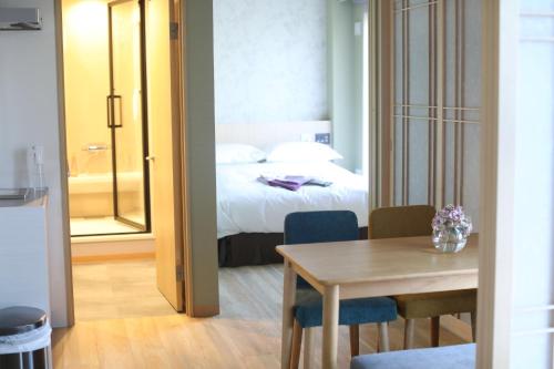 SOLA HOTEL - image 5