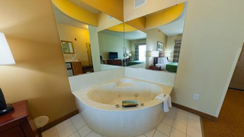 Létesítmények, Country Inn & Suites by Radisson, Mankato Hotel and Conference Center, MN in Mankato