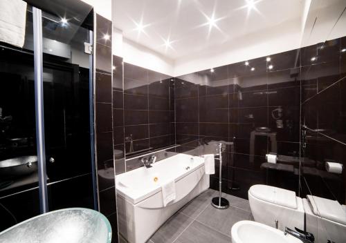 Tiffany & Mayfair Lifestyle Suites by Babylon Stay, Neapel (Foto 10)