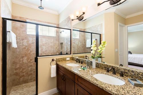 The Ultimate Guide to Renting Your Luxury 5 Bedroom Villa on Reunion Resort Orlando Villa 2790 - image 7