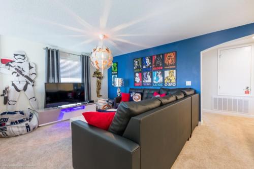 The Ultimate Guide to Renting Your Luxury 5 Bedroom Villa on Solterra Resort Orlando Villa 2754 - main image