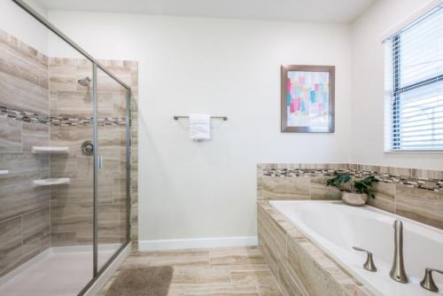 Your Beautiful 5 Star Villa Minutes from Disney on the Prestigious Champions Gate Resort Orlando Villa 2508 - image 7
