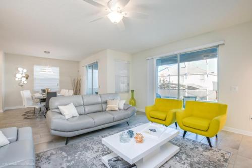 Your Beautiful 5 Star Villa Minutes from Disney on the Prestigious Champions Gate Resort Orlando Villa 2545 - image 9