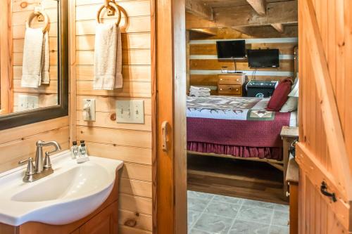 Suits Us in Pigeon Forge, USA