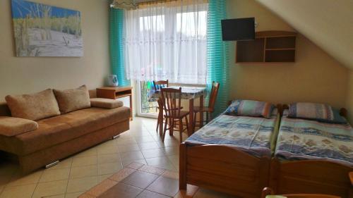 3 twin beds, 1 sofa bed