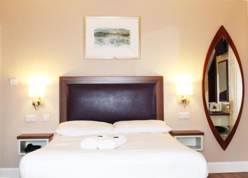 St. Judes Lodge B&B - image 3