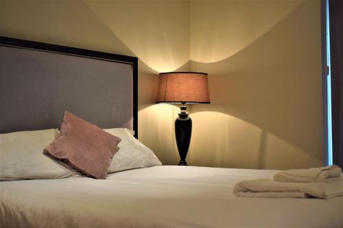 Lux Living Apartments - Alpha Apartments