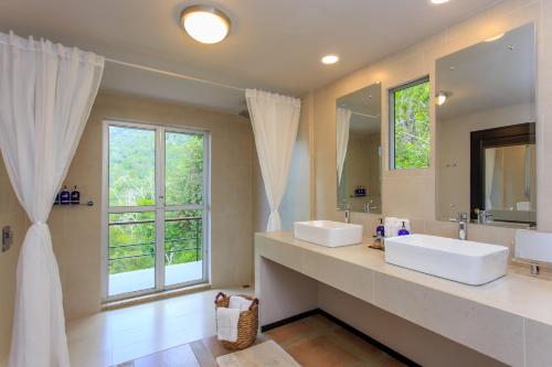 187339973 Rancho Pacifico - Boutique Hotel for Adults