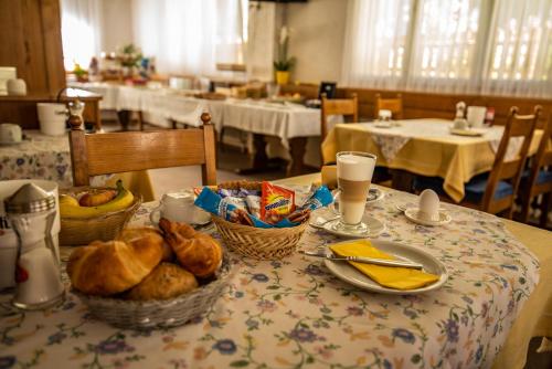 Hotel Weisshorn - image 11