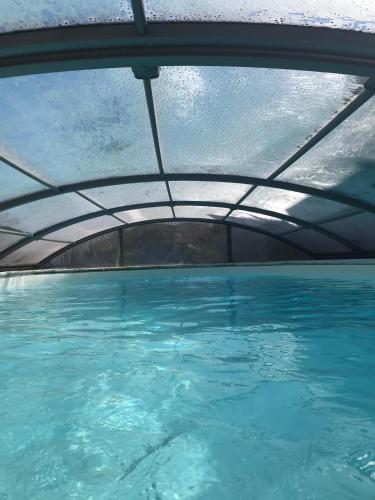 Peldbaseins, Palazzo Conforti Tree House Resort in Marano Marchesato