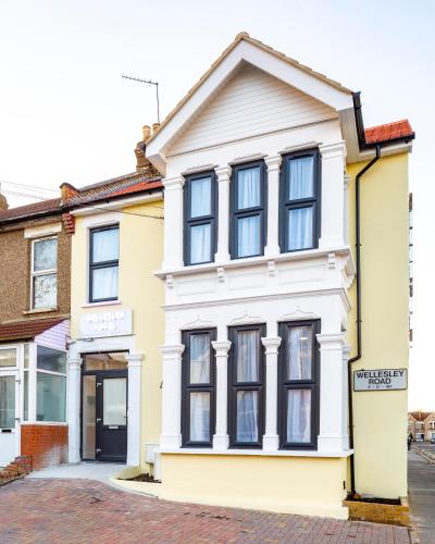 Wellesley Hotel - image 9