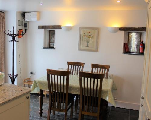 Dee Valley Cottages - main image