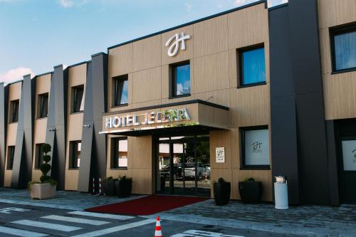 . Hotel Jelena