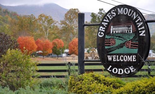 Graves Mountain Farm & Lodges - image 2