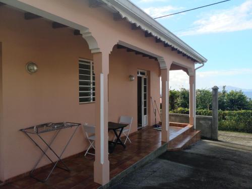 Beau F2 avec vue sur Les Saintes in Trois-Rivieres