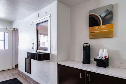Motel 6-Palatine IL - Chicago Northwest - image 8