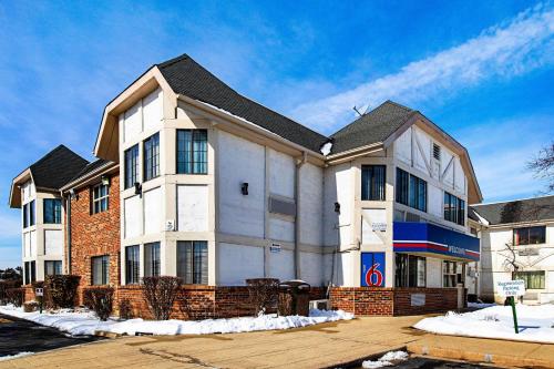 Motel 6-Palatine, IL - Chicago Northwest