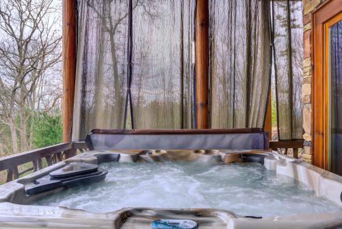 Cinnamon Bear Lodge - image 6