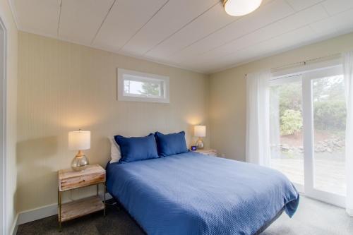 Seaside Cove Cottage - image 3