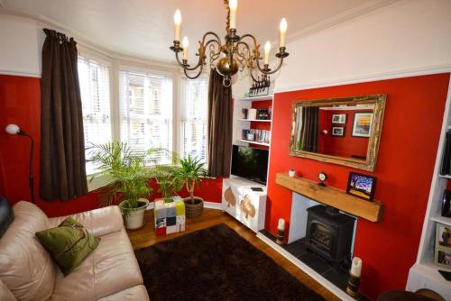 Fantastic 2 Bedroom House Near Moorland Road Bath Agoda Com