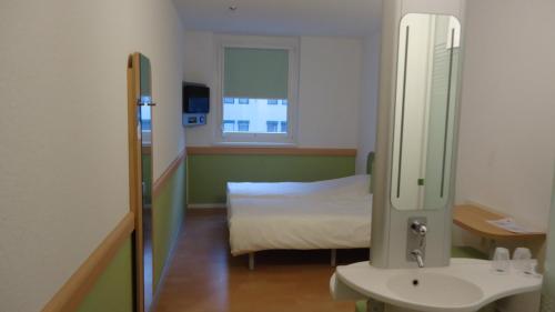 Ibis budget Wien Messe - image 4