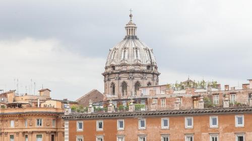 Rental In Rome Ancient View