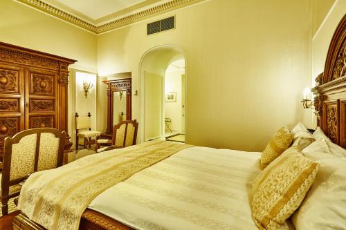 Grand Hotel Continental - image 2