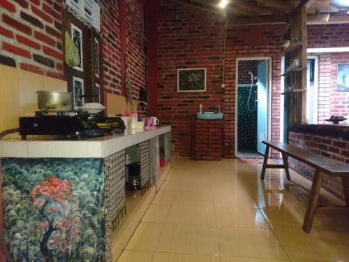 Front desk [24-hour]