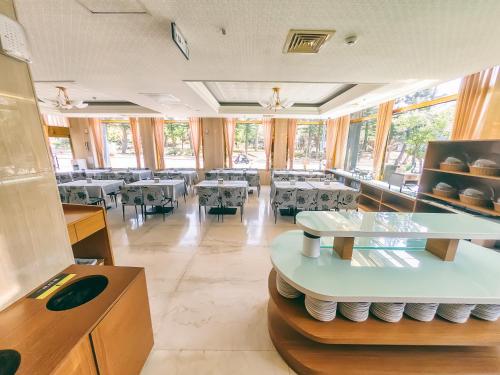 Foung Jia Hotel near Du Hang Shih Cun