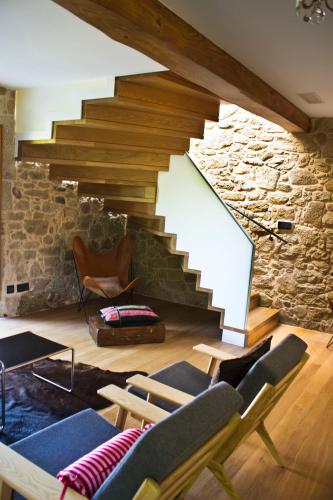 Facilities, Os Lambrans in Padron