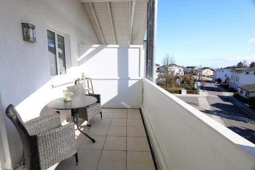 Villa Vineta Ferienwohnung Meerblick Mit Sudbalkon Rugen Price