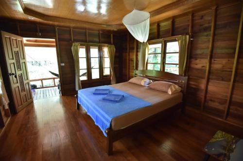 Namtok Bungalows in Koh Yao Noi