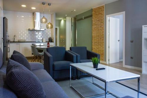 Arenal Suites Puerta del Sol - image 10