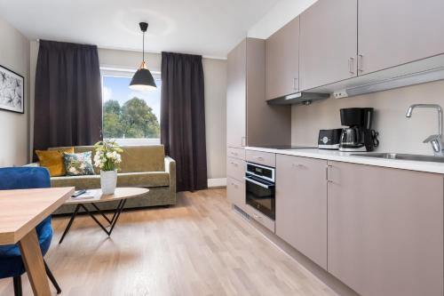 Frogner House Apartments- Lagardsveien 61 Ideally located in the Lagard area, Park Inn by Radisson Stavanger promises a relaxing and wonderful visit. Featuring a satisfying list of amenities, guests will find their stay at the property a comf