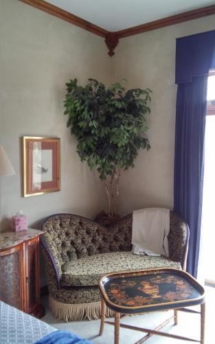 inntiquity a country inn