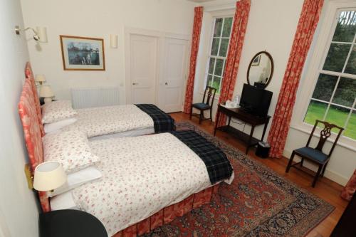 Warwick Hall - image 5