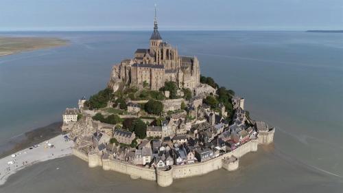 Chambre familiale proche Mont St Michel