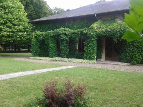 Accommodation in Pinel-Hauterive