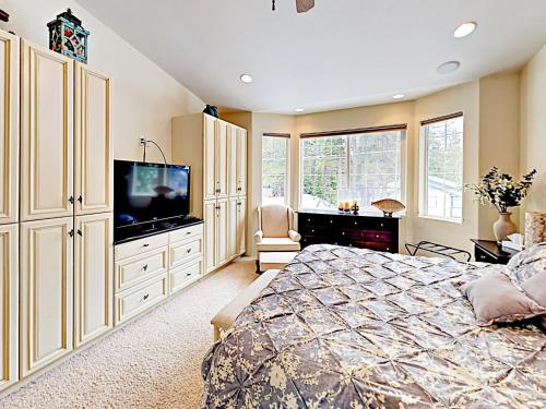 Beautiful Newer Home Home - image 5
