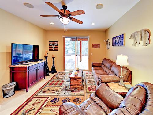 Beautiful Newer Home Home - image 6