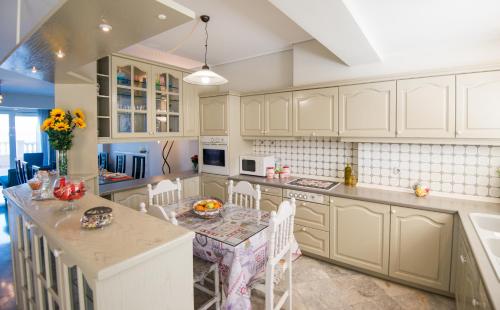 Birais Beach Studios - image 9