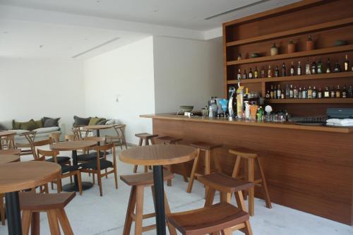 Amphora Hotel & Suites - main image