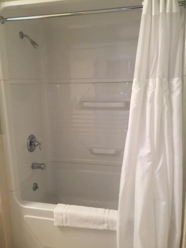 Towne Motel - image 9