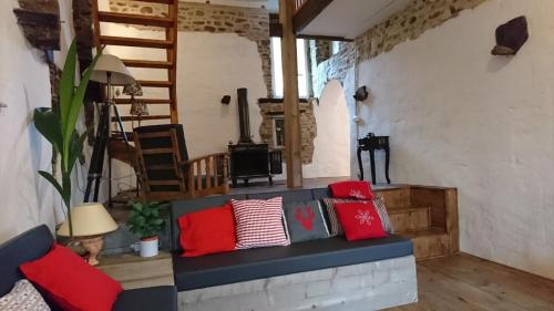 Gite Rouge and la Ferme Blanche in เมนิล-แว็ง