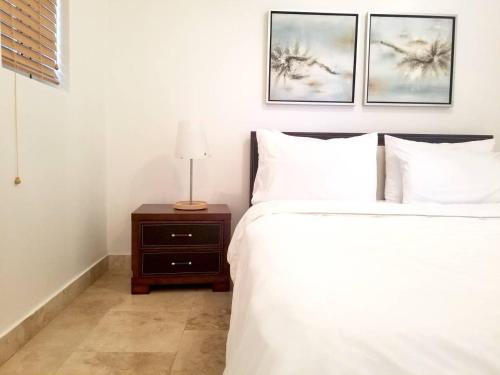 La Vista Azul Junior One Bedroom In Turtle Cove Turks
