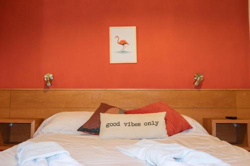 2 bedrooms, 4 beds