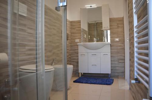 Superior Three-Bedroom Apartment image 6